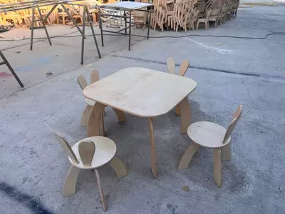 Bolalar uchun dizaynerlik mebel toplami (stol 4 ta stul). 41-model Kuencha